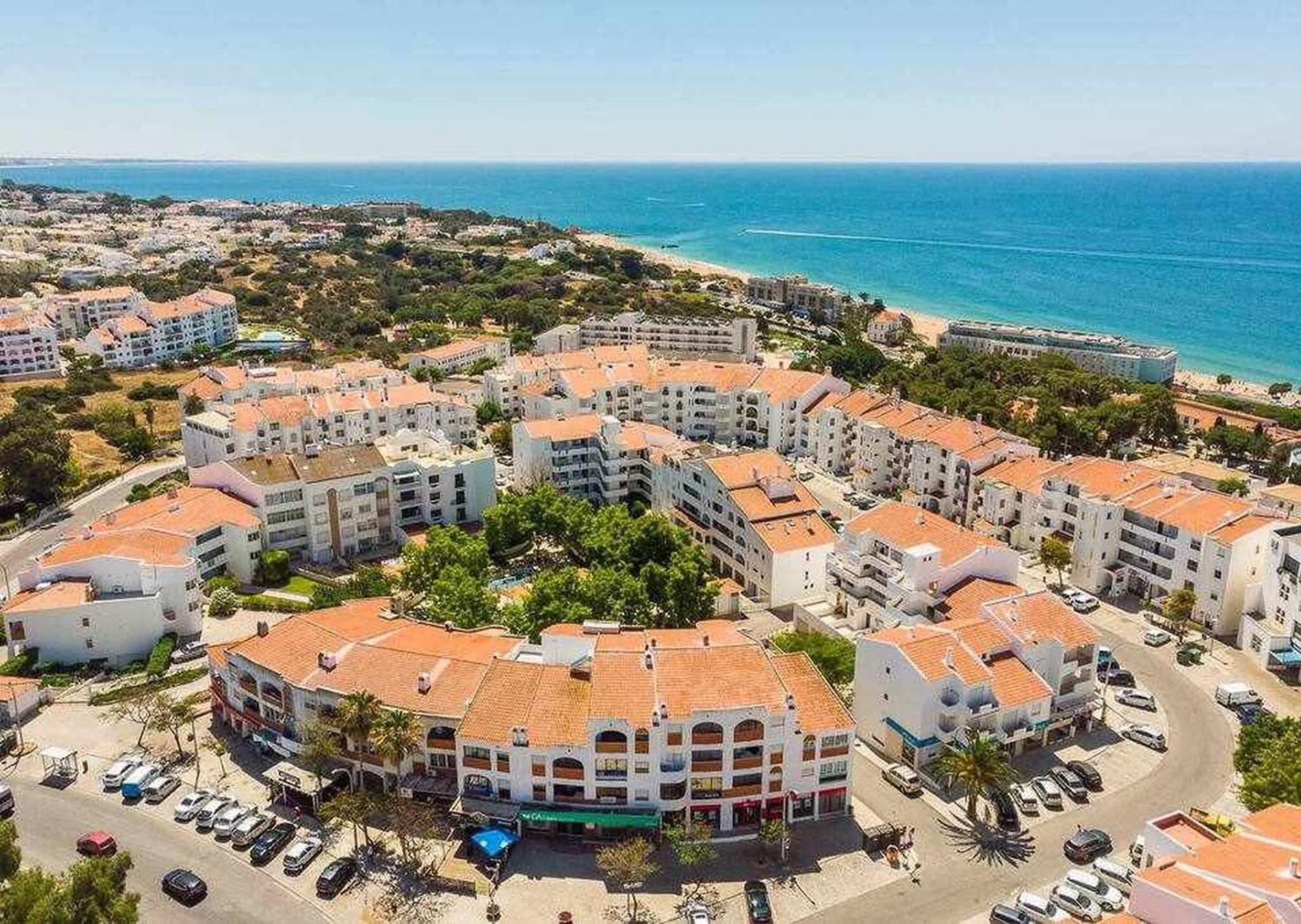 Central Town 2-Bedroom Apartment Albufeira Eksteriør bilde